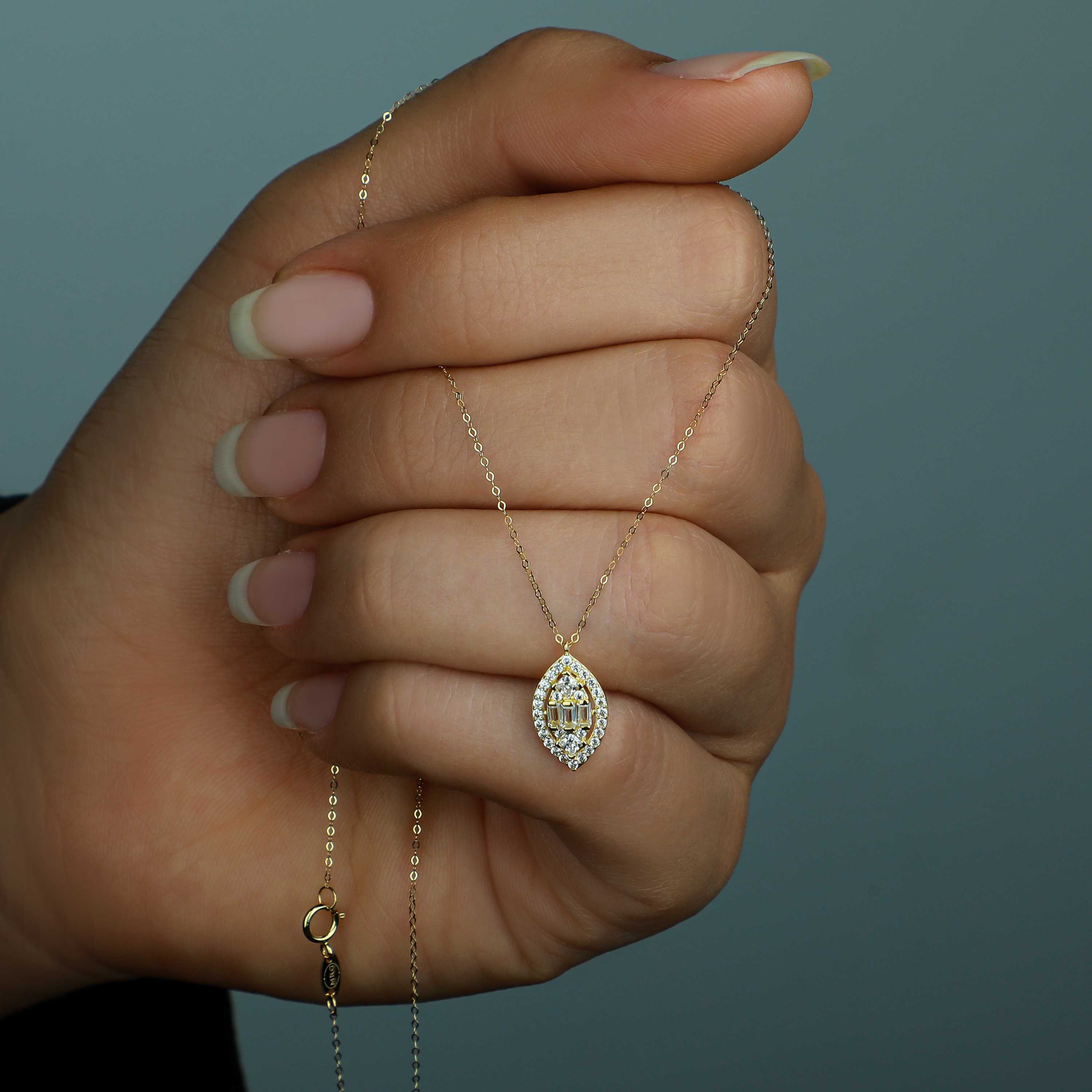 18 karat gold choker, made in Turkey - (H-0882)